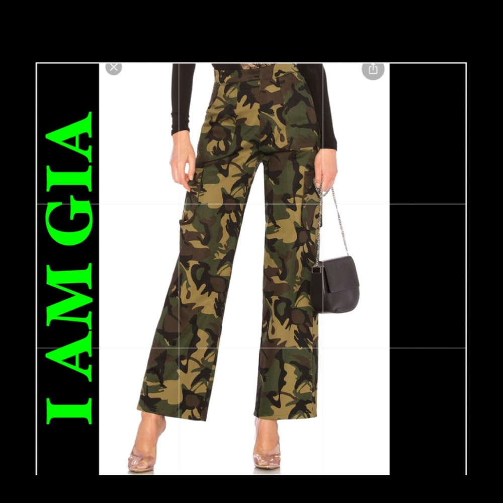 🌿I AM GIA CAMO PANTS🌿